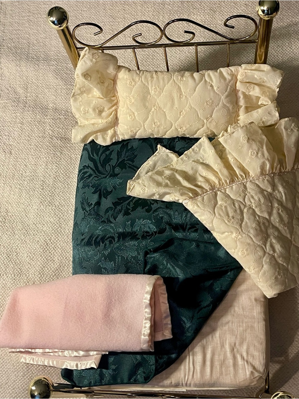 American Girl Doll Samantha's Victorian Metal BRASS BED & BEDDING Mattress Quilt